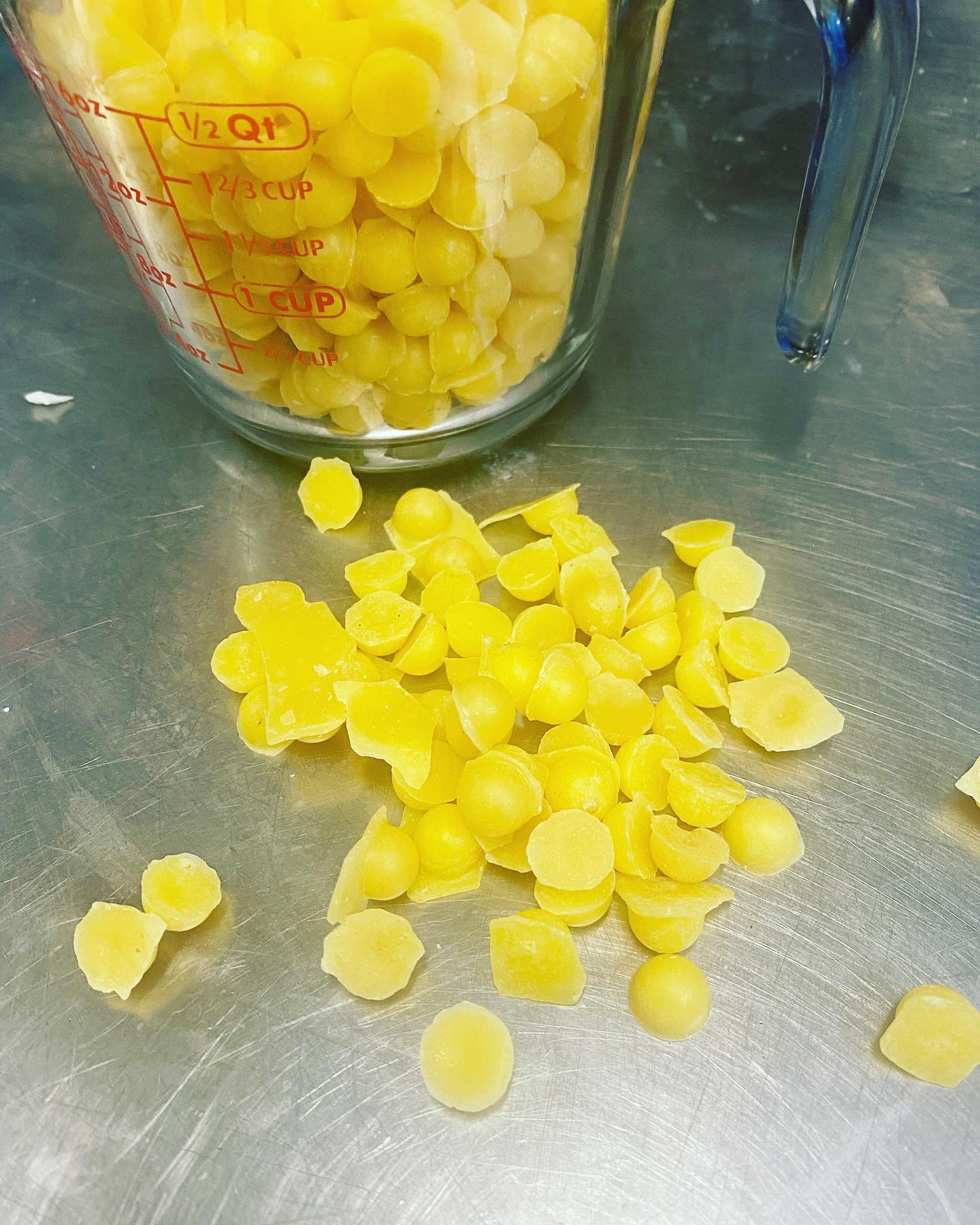 beeswax chips